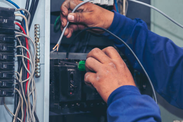 Best Circuit Breaker Repair  in Highlands, TX